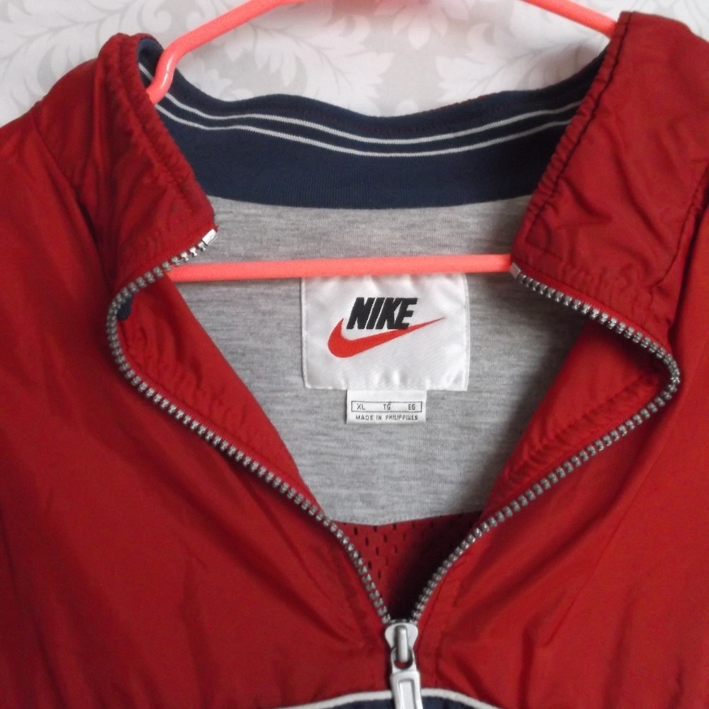 NIKE all weather pullover V Neck zipper XL